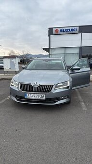Škoda Superb + video