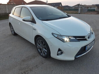 Toyota Auris 1,8 HYBRID