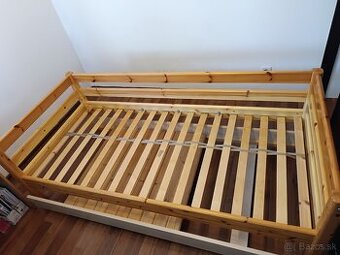 Posteľ