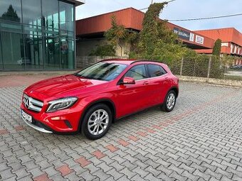 Mercedes Gla 180 benzín 96293km