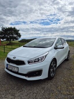 KIA Cee’d Hatchback 1.6 diesel, 100kw Manuál