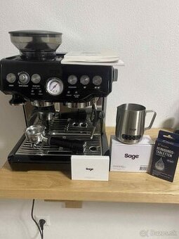 Predám kávovar sage bes875bks