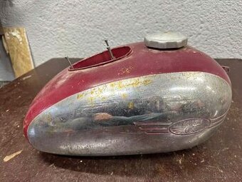 Predám nádrž JAWA 250/353 350/354 KYVACKA s otvor ampérmeter