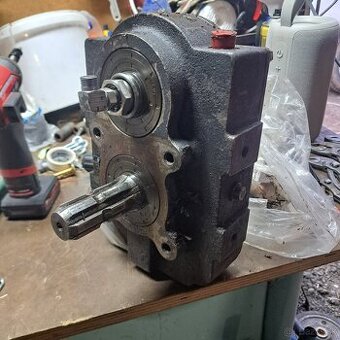 Predný vývodovy hriadel