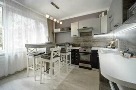 Predaj - Veľký 1-izbový byt , 40 m2  Beskydská ulica - 1