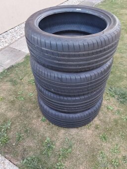 SADA LETNYCH PNEUMATIK ZANOVNE 215/45R18 GOODYEAR