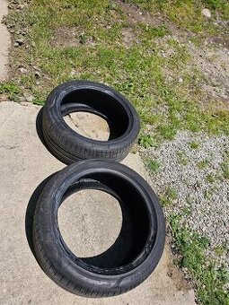 275/40 R20