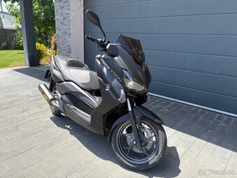 Yamaha X-Max 250 MomoDesign