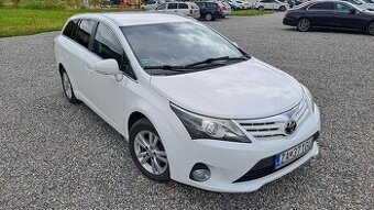 Toyota Avensis Combi, M6, 2013