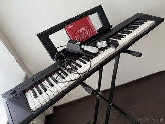 Yamaha NP-32 stage piano + stojan + sustain pedál