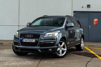 Audi Q7 3.0 TDI quattro tiptronic Šedá
