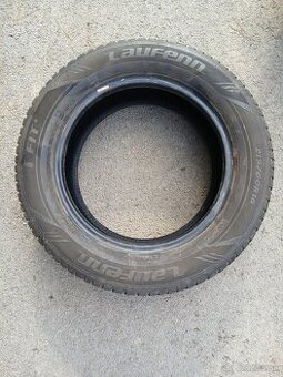 Zimné pneumatiky Laufenn 215/60 R16 DOT 2623 – 2 ks, veľmi d