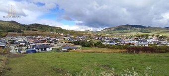 EXKLUZÍVNE - Na predaj veľký pozemok v obci Fintice.