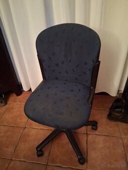 Kancelárska stolička