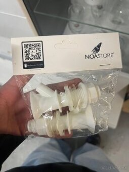 Kohútiky pre dávkovač vody alebo nápojový zásobník.