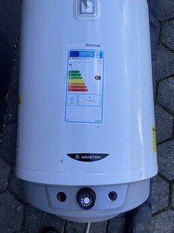 Plynový ohrievač vody -  bojler Ariston