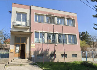 Na predaj budova s pozemkami - Veľké Ludince - okr.Levice