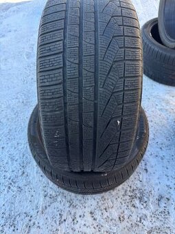 275/35R20 Pirelli