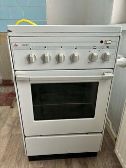 Plynový sporák s elektrickou rúrou