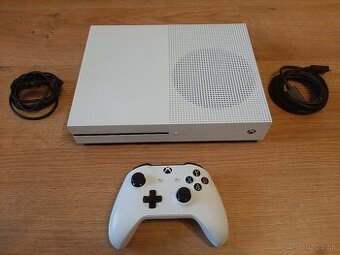 Xbox One S konzola, prislusenstvo a vela hier