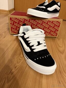 Vans knuskool
