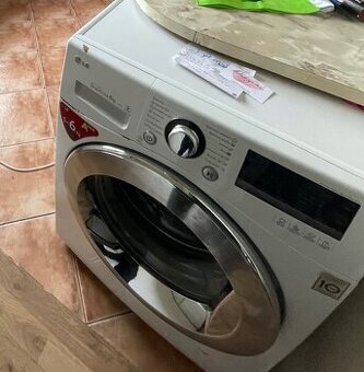 Práčka LG