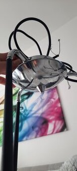 Stropna lampa s nastavitelnou dlzkou