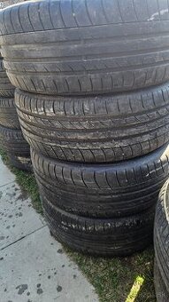 Letne pnsunatiky 235/50 r18 dunlop
