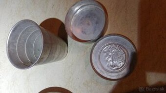 Skladaci hlinikovy pohar