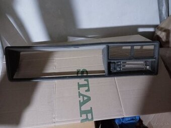 KRYT PRYSTROJOVEJ DOSKY LADA 2107