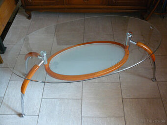 Konferenčný stolík