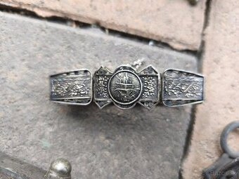 Strieborný náramok