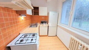 Pekný 2i byt, REKONŠTRUKCIA, TICHÁ ČASŤ, ulica A.Gwerkovej, 