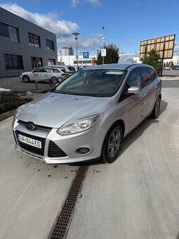 Predám Ford Focus benzín ecoboost nová STK a Ek ťažné zariad