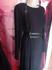 Čierne dlhé šaty s harness