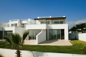 PREDAJ  Villa v Caesar Beach resort na Severnom Cypruse