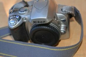 Nikon D40+Nabíjačka, 3 batérie, SD karta - 1