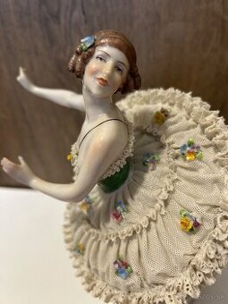 Baletka z čipkovaného porcelánu