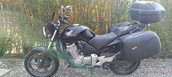 Predám Hondu CBF 500 r.v.2008 42 kw