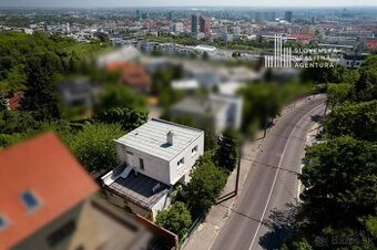 SRA | Koliba – veľkorysý pozemok, zdravá stavba a adresa, kt