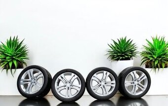 Predám originál kolesa Mercedes GLA