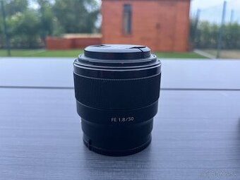 Sony FE 50mm f/1.8