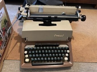 Pisaci stroj Consul, model 1504