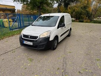 Predam peugeot partner 1,6 diesel 66kw 2016 rok