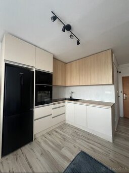 Na prenájom 1- izbový byt v centre mesta