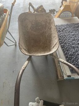 Za dva dezerty Tatiana 172 darujem Stavebný fúrik