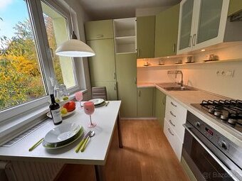 Dvojizbový byt s balkónom na Mládežníckej ulici - 1