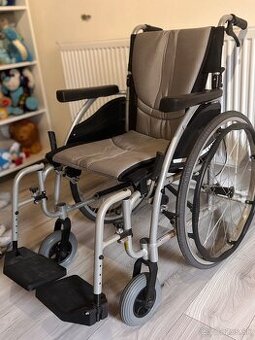 Invalidný vozík Karma