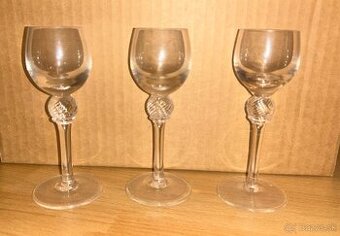 Predám poháre na stopke