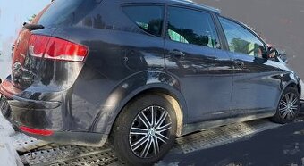 SEAT ALTEA XL 2012 predám PIATE DVERE, PREVODOVKA a iné diel